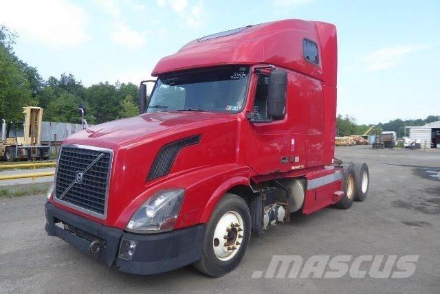 Volvo VNL64T Çekiciler