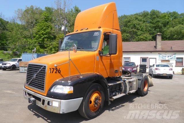Volvo VNM42T Çekiciler