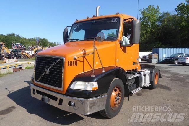 Volvo VNM42T Çekiciler