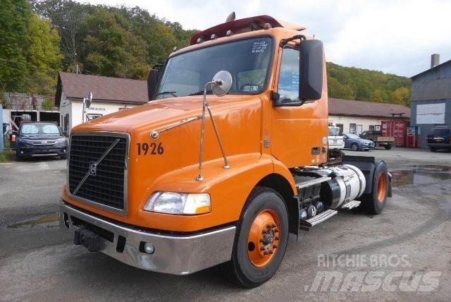 Volvo VNM42T Çekiciler