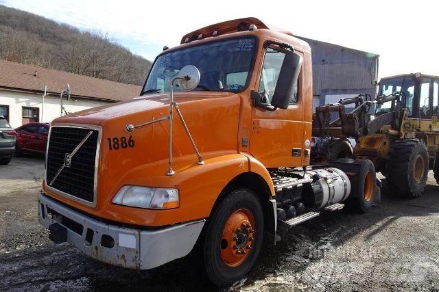 Volvo VNM42T Çekiciler