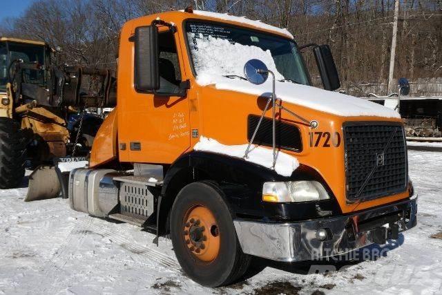 Volvo VNM42T Çekiciler