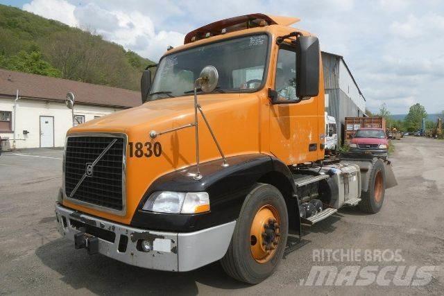 Volvo VNM42T Çekiciler