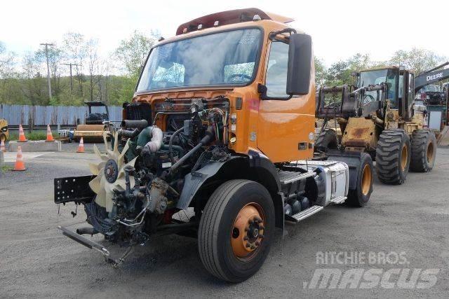 Volvo VNM42T Çekiciler