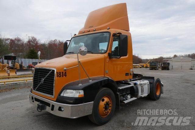 Volvo VNM42T Çekiciler