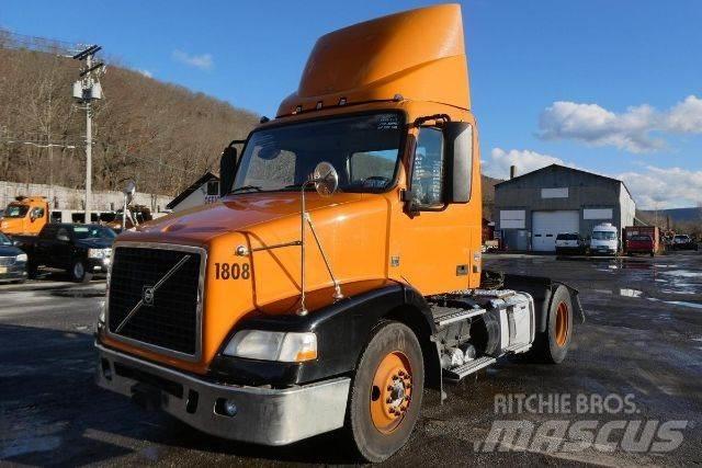 Volvo VNM42T Çekiciler