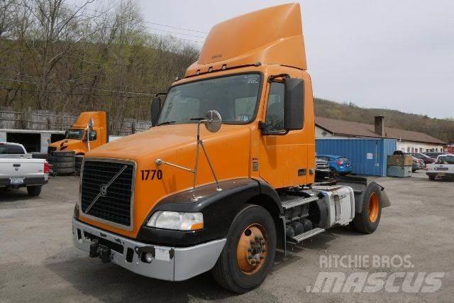 Volvo VNM42T Çekiciler