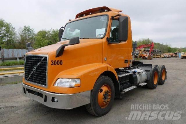 Volvo VNM64T Çekiciler