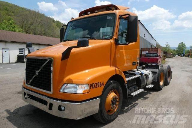 Volvo VNM64T Çekiciler