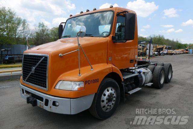 Volvo VNM64T Çekiciler