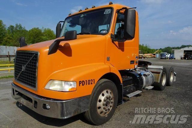 Volvo VNM64T Çekiciler