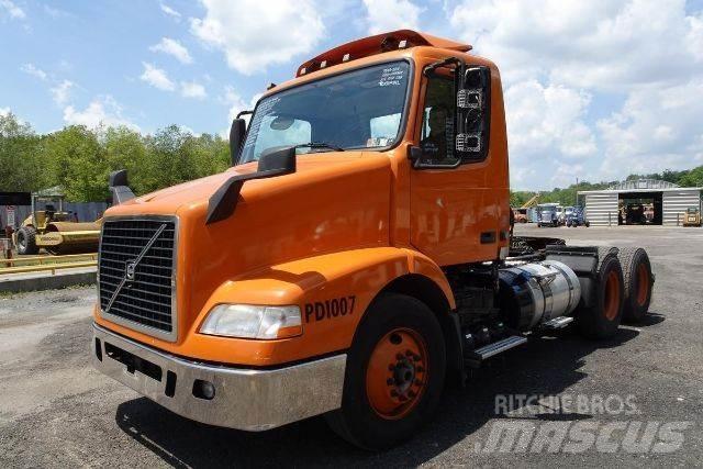Volvo VNM64T Çekiciler