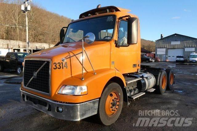Volvo VNM64T Çekiciler
