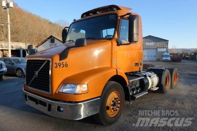 Volvo VNM64T Çekiciler