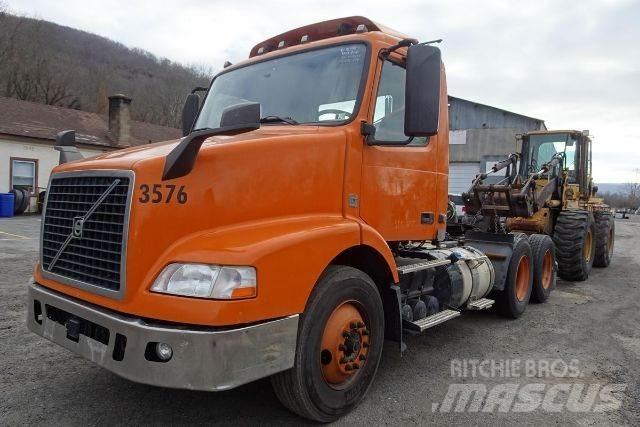 Volvo VNM64T Çekiciler