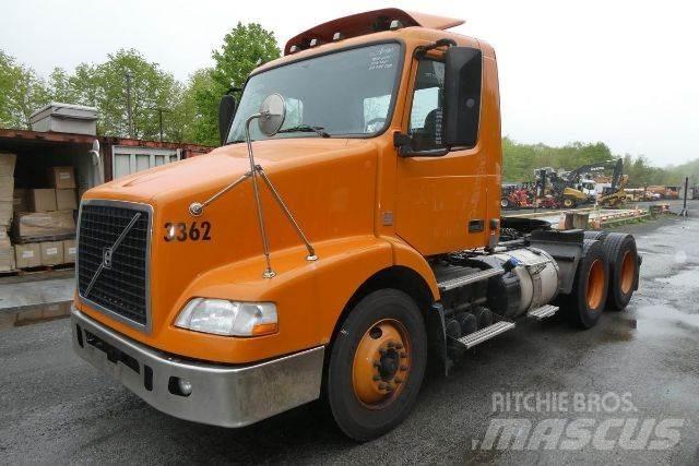 Volvo VNM64T Çekiciler