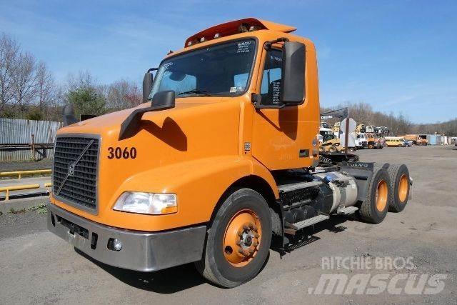 Volvo VNM64T Çekiciler