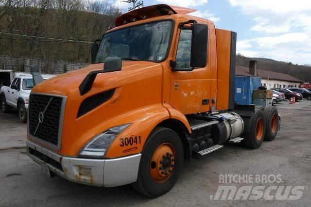 Volvo VNR64T300 Çekiciler
