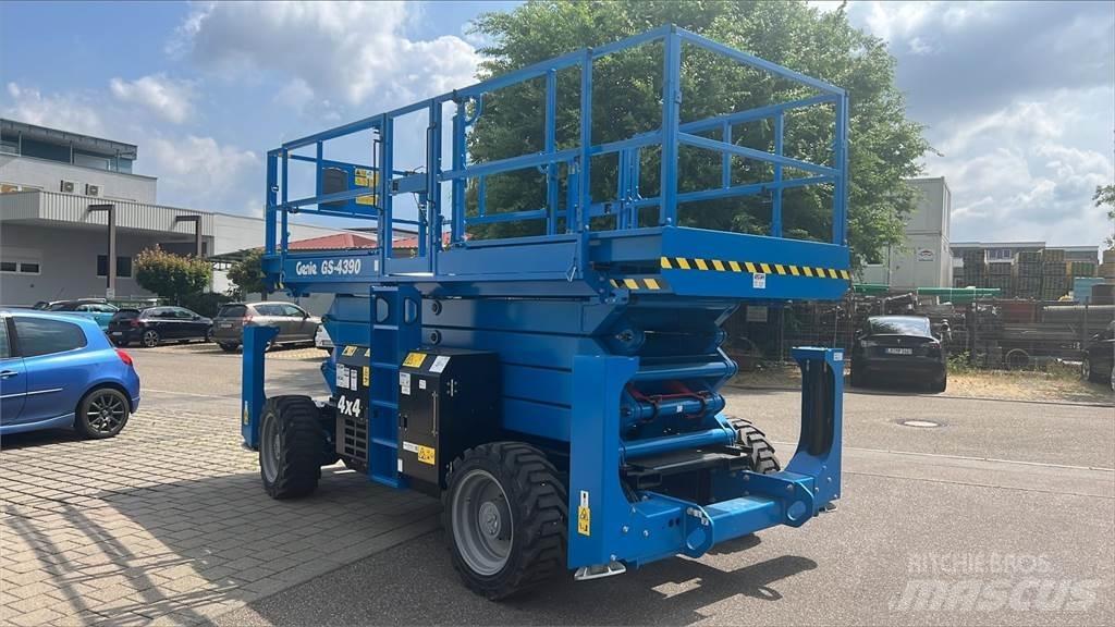 Genie GS-4390RT Makasli platformlar