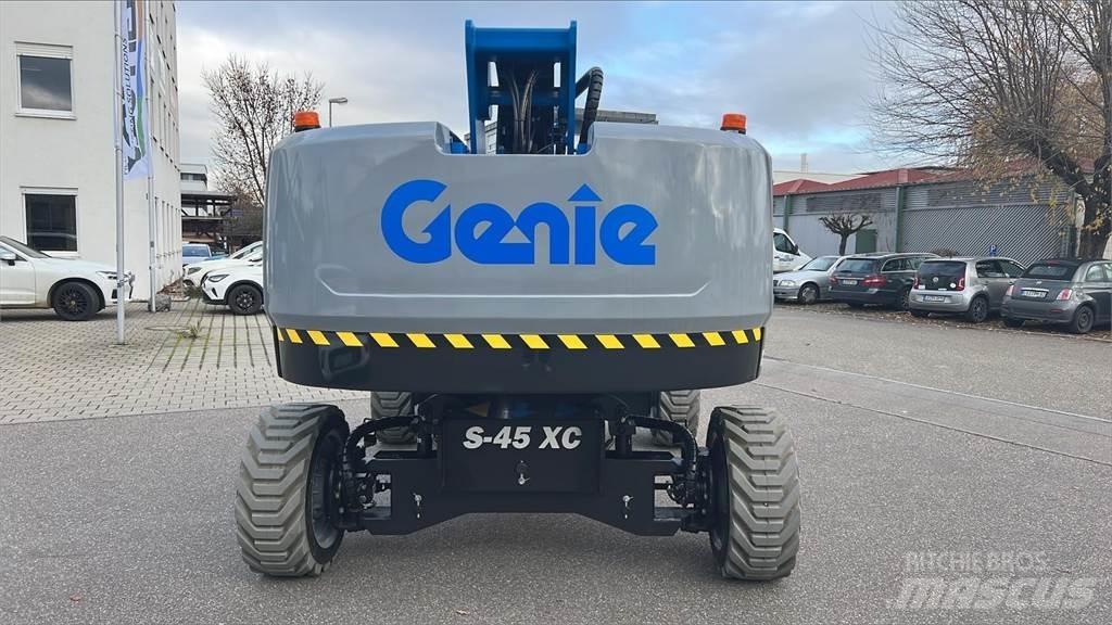 Genie S-45 XC Körüklü personel platformları