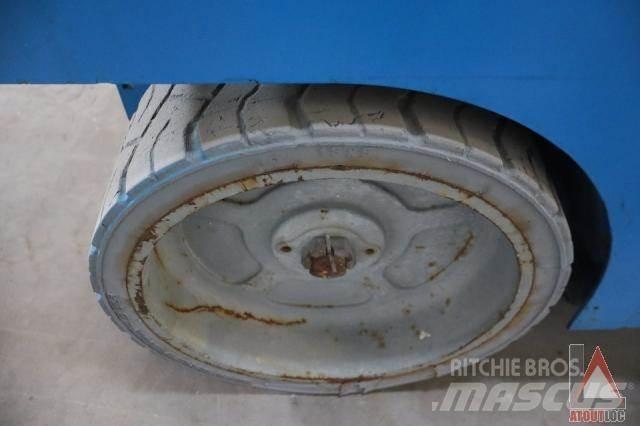 Genie GS-2046 Körüklü personel platformları