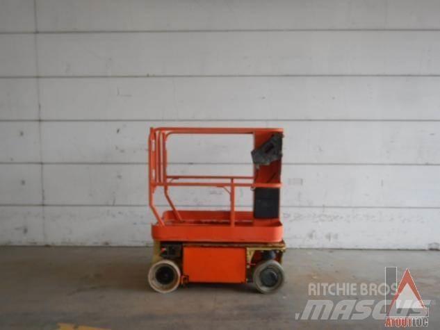 JLG 1230ES Körüklü personel platformları