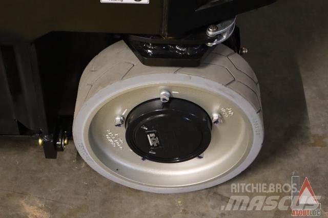 JLG 3246ES Körüklü personel platformları