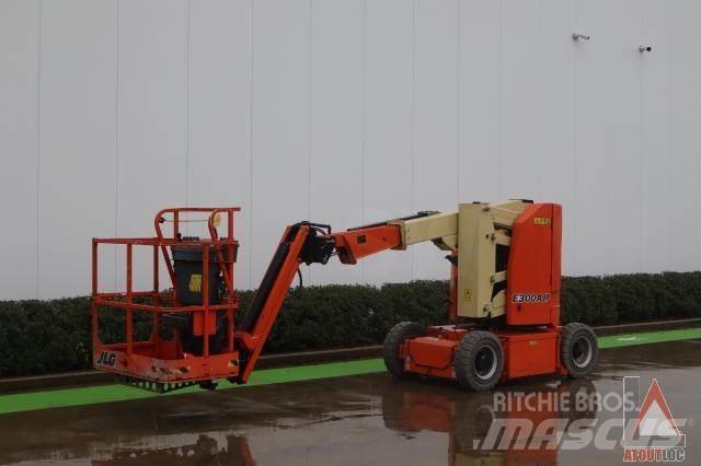 JLG E300AJP Körüklü personel platformları