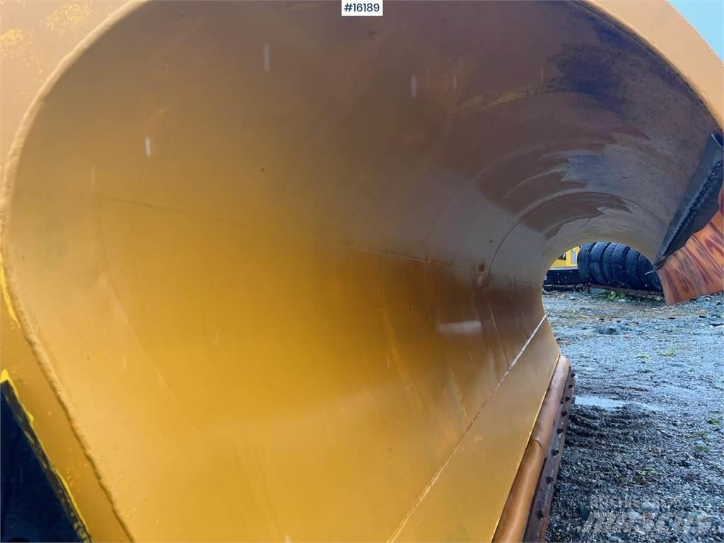  Artic Machine plog Diger aksam