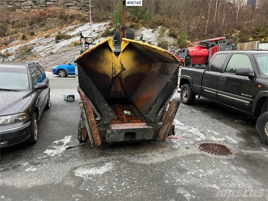 Bomag BF 300P Asfalt sericiler