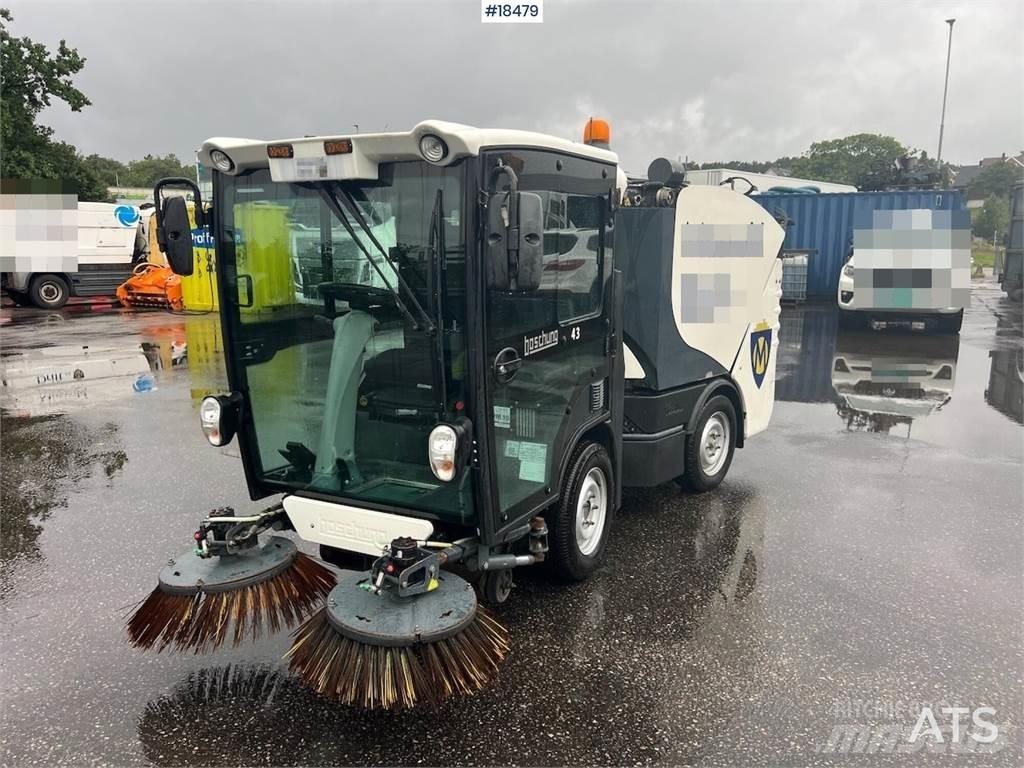 Boschung S2 sweeper Süpürme kamyonları