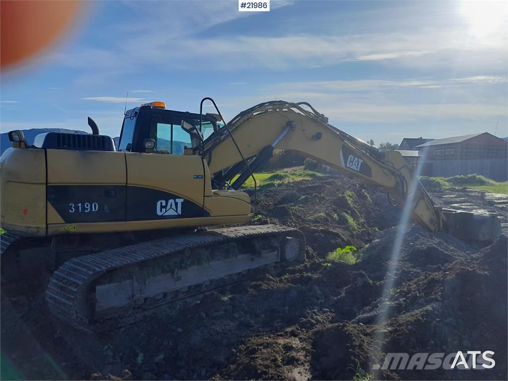 CAT 319DL Paletli ekskavatörler