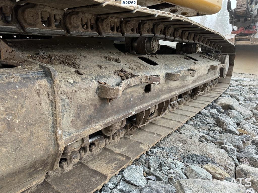 CAT 323 Paletli ekskavatörler