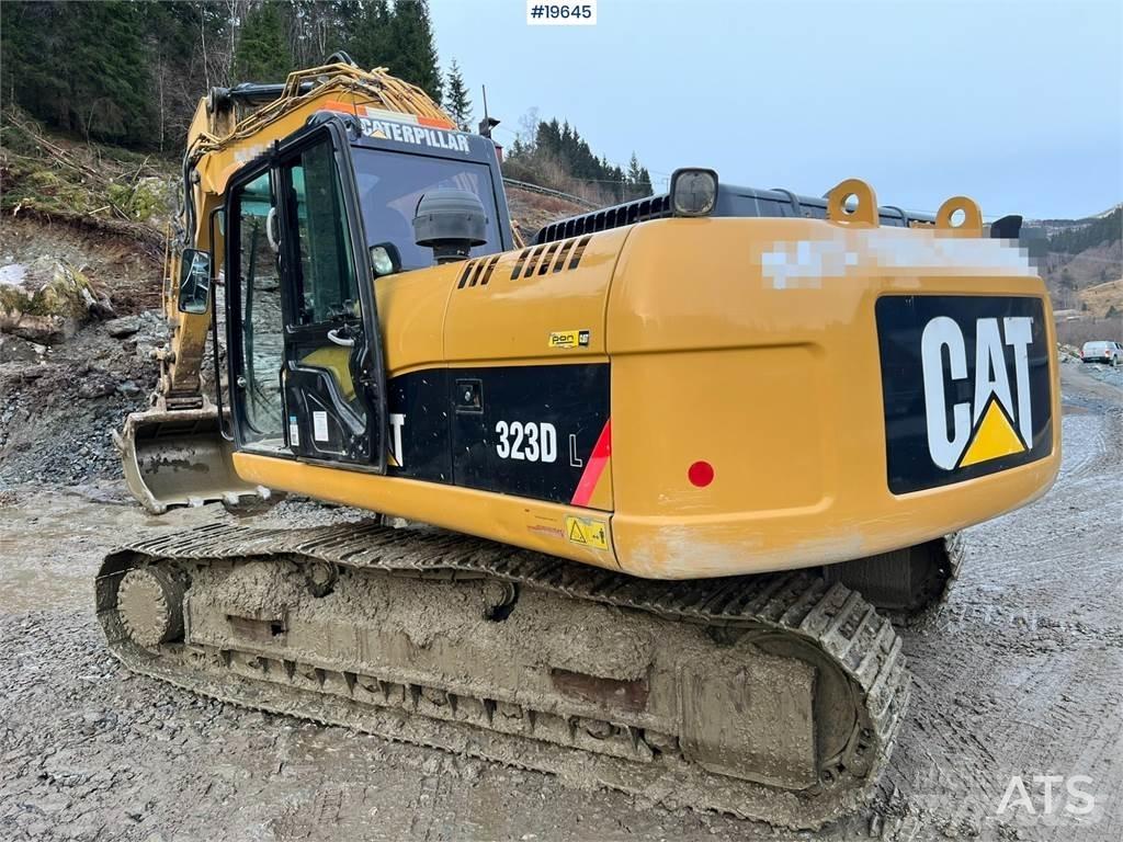 CAT 323D Paletli ekskavatörler
