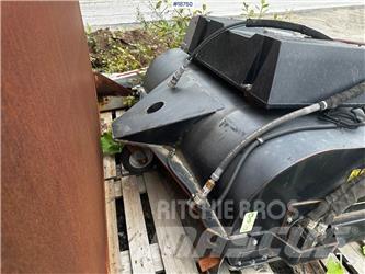 CAT BP15B Sweeper Diger