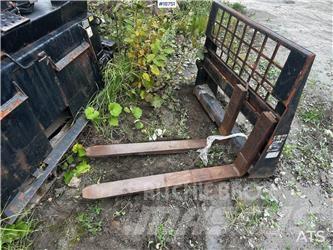 CAT Pallet Forks Diger