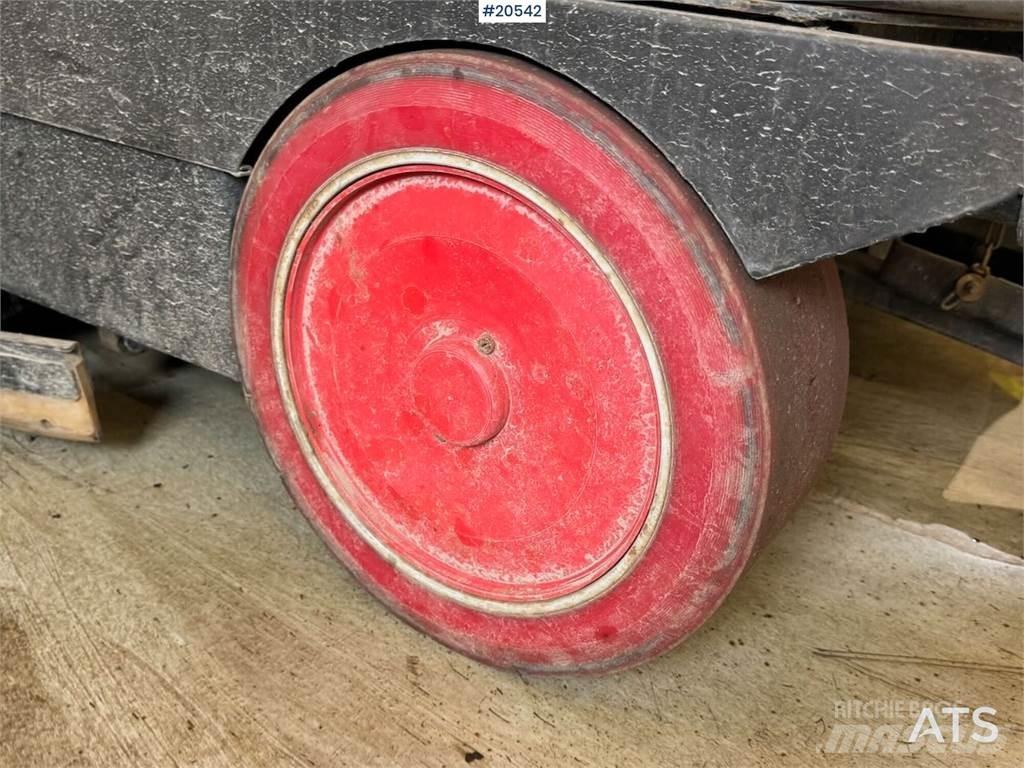 Comac Ultra 100 BS Diger