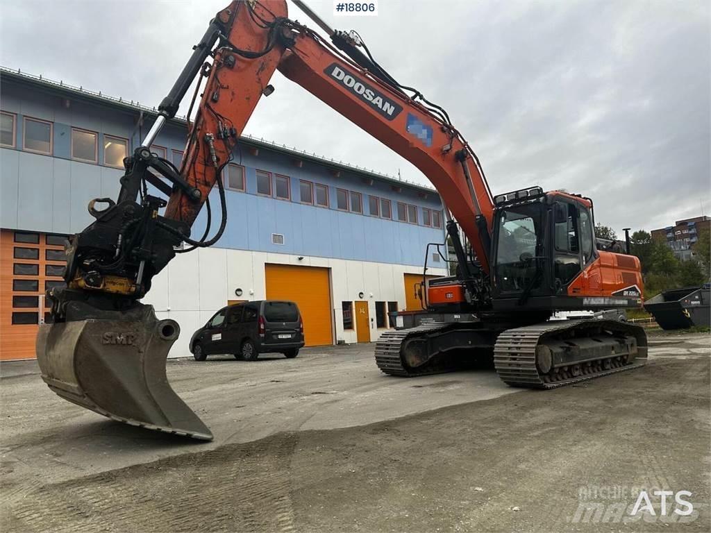 Doosan DX225LC Paletli ekskavatörler
