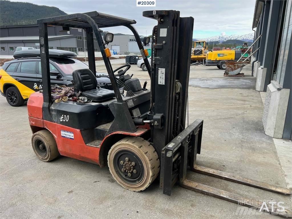  Gaffeltruck FG301 Diger
