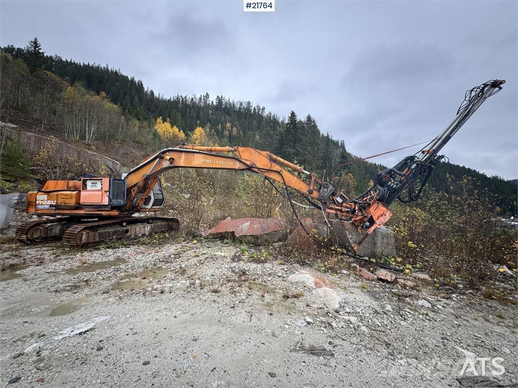 Hitachi FH 220 LC Paletli ekskavatörler