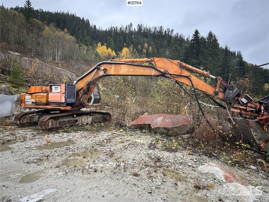 Hitachi FH 220 LC Paletli ekskavatörler