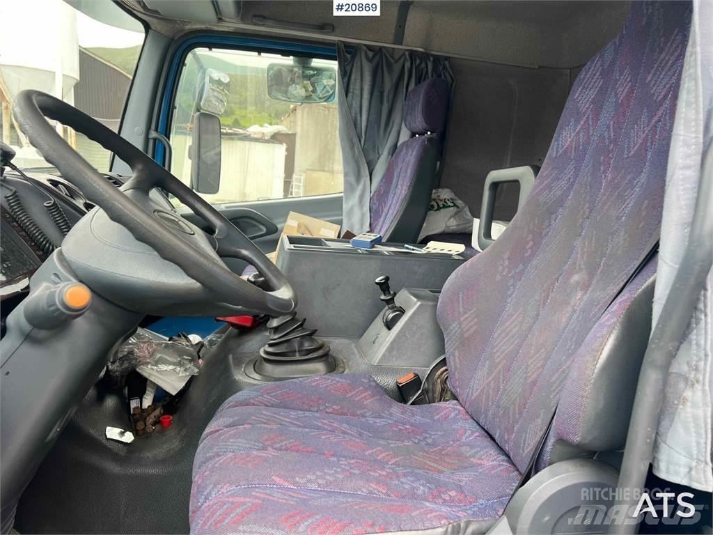 Mercedes-Benz 1523 Kapali kasa kamyonlar