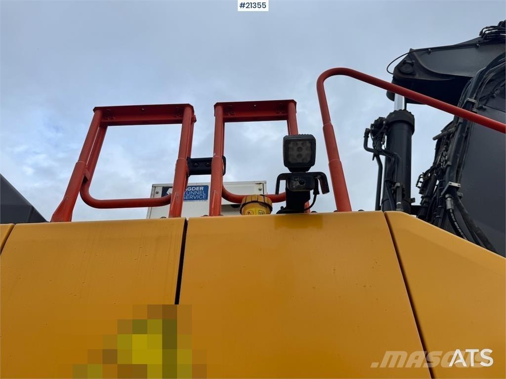Volvo EC300 EL Paletli ekskavatörler