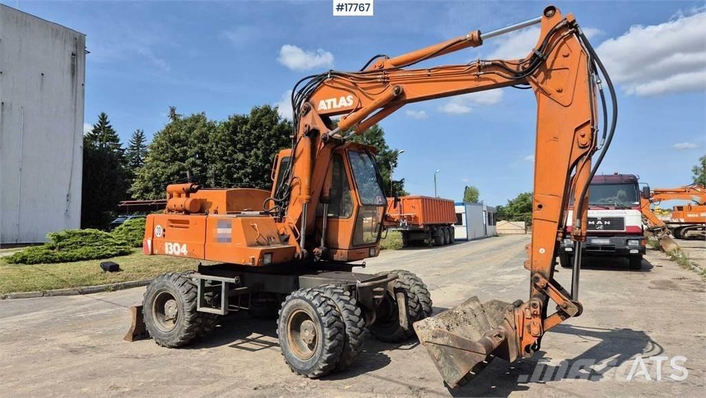 Atlas 1304 Lastik tekerli ekskavatörler
