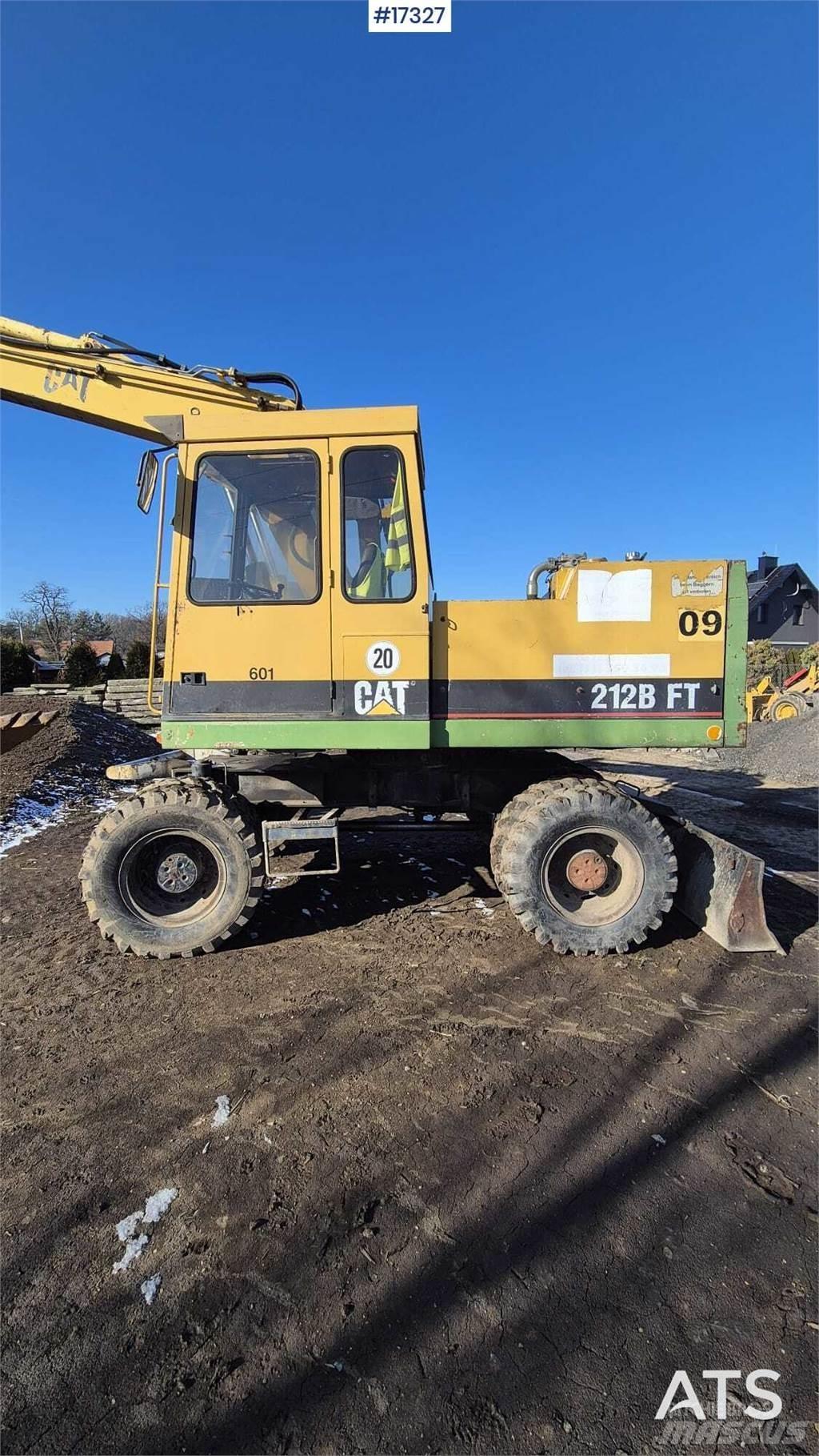 CAT 212BFT Lastik tekerli ekskavatörler
