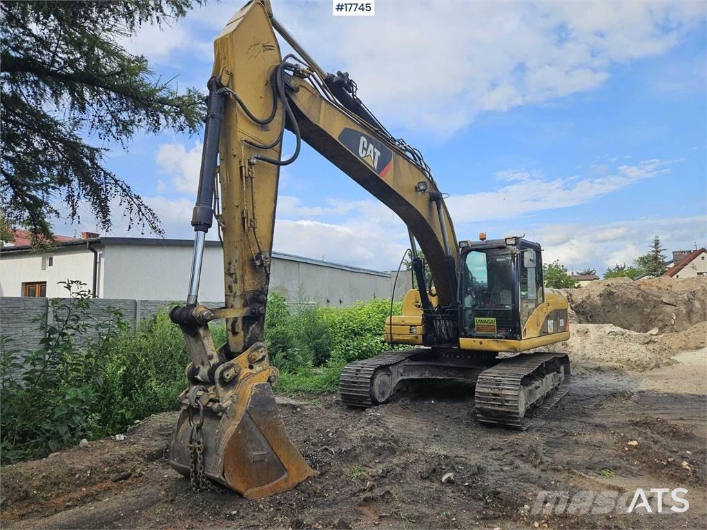 CAT 320D Paletli ekskavatörler