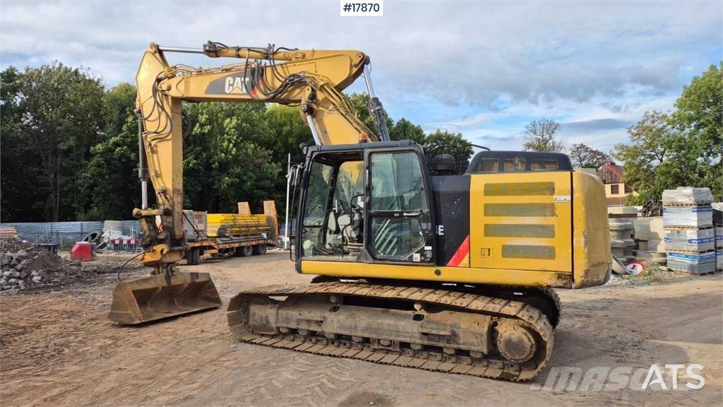 CAT 324E Paletli ekskavatörler