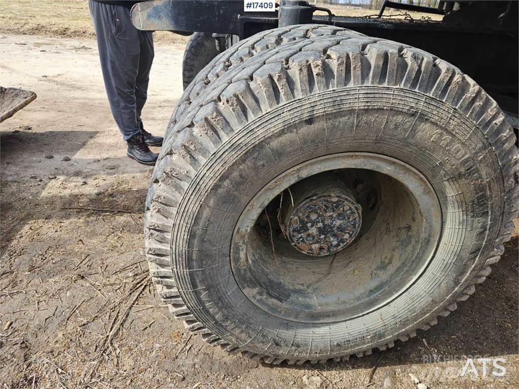 Eder M815B Lastik tekerli ekskavatörler