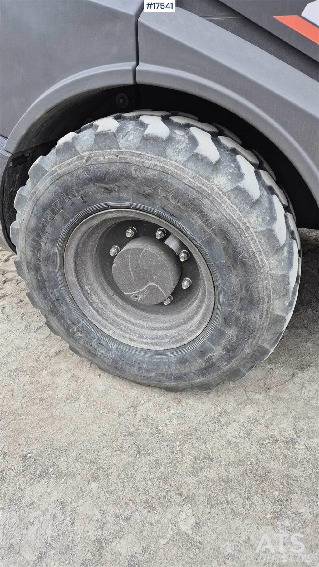 Hitachi ZW 75 Tekerlekli yükleyiciler