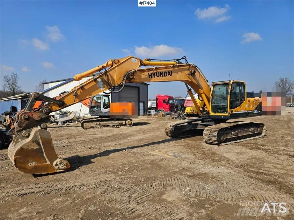 Hyundai R260LC Paletli ekskavatörler